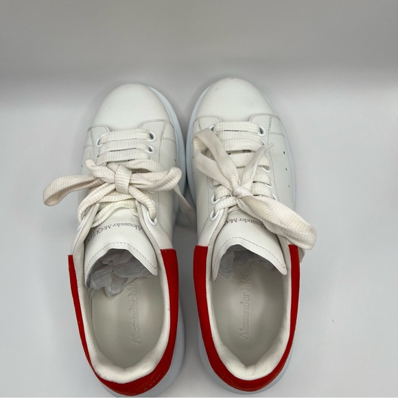 Alexander McQueen Oversized Sneaker - Picture 5 of 10